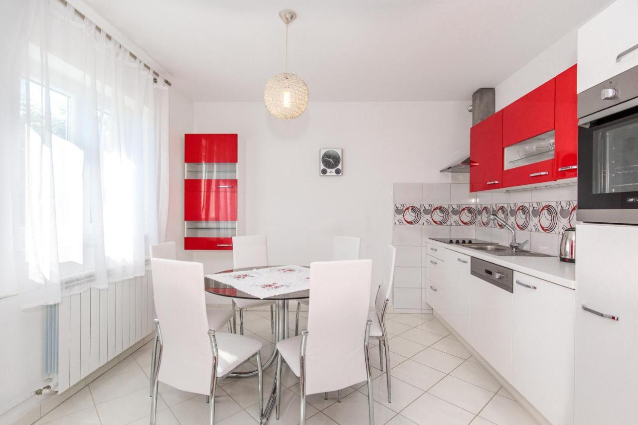 Apartment Lavanda With Beautiful Garden Krk Town Exterior foto